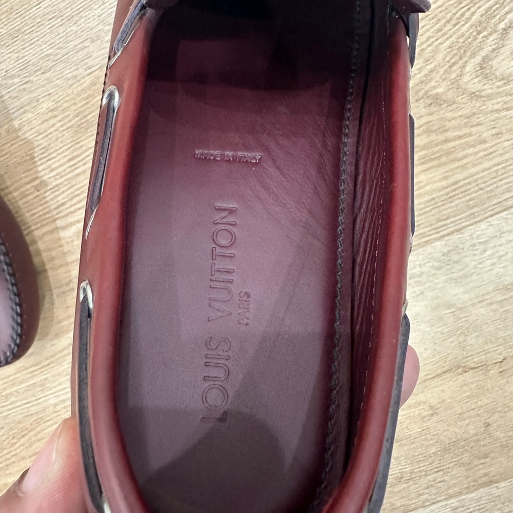 Louis Vuitton Burgundy Leather Boat Shoes with Elegant Stitching - Picture 3 of 7